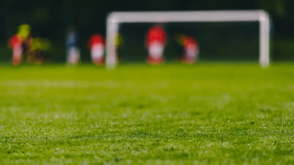 El f&uacute;tbol modesto en Valdeorras: clubes, rivalidades y la sombra del Ourense