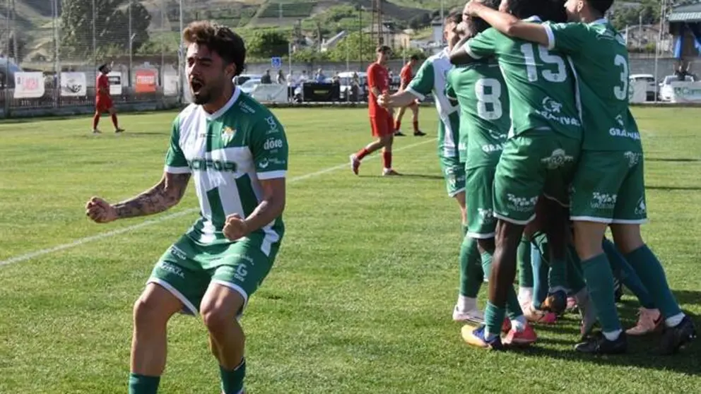 portada_somoscomarca_20260606_vilamartin_oba&ntilde;adorio_futbol_cdcorgomoplayoff (20)