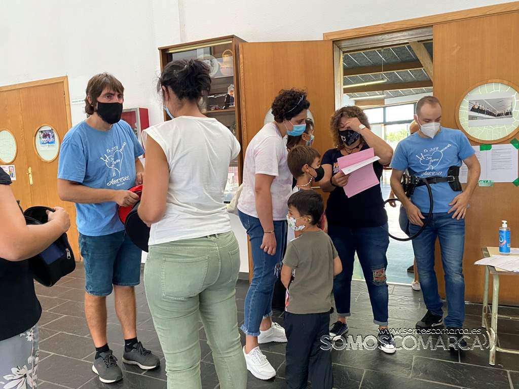 Os pais e nais acompañaron aos rapades a xornada de Abertal