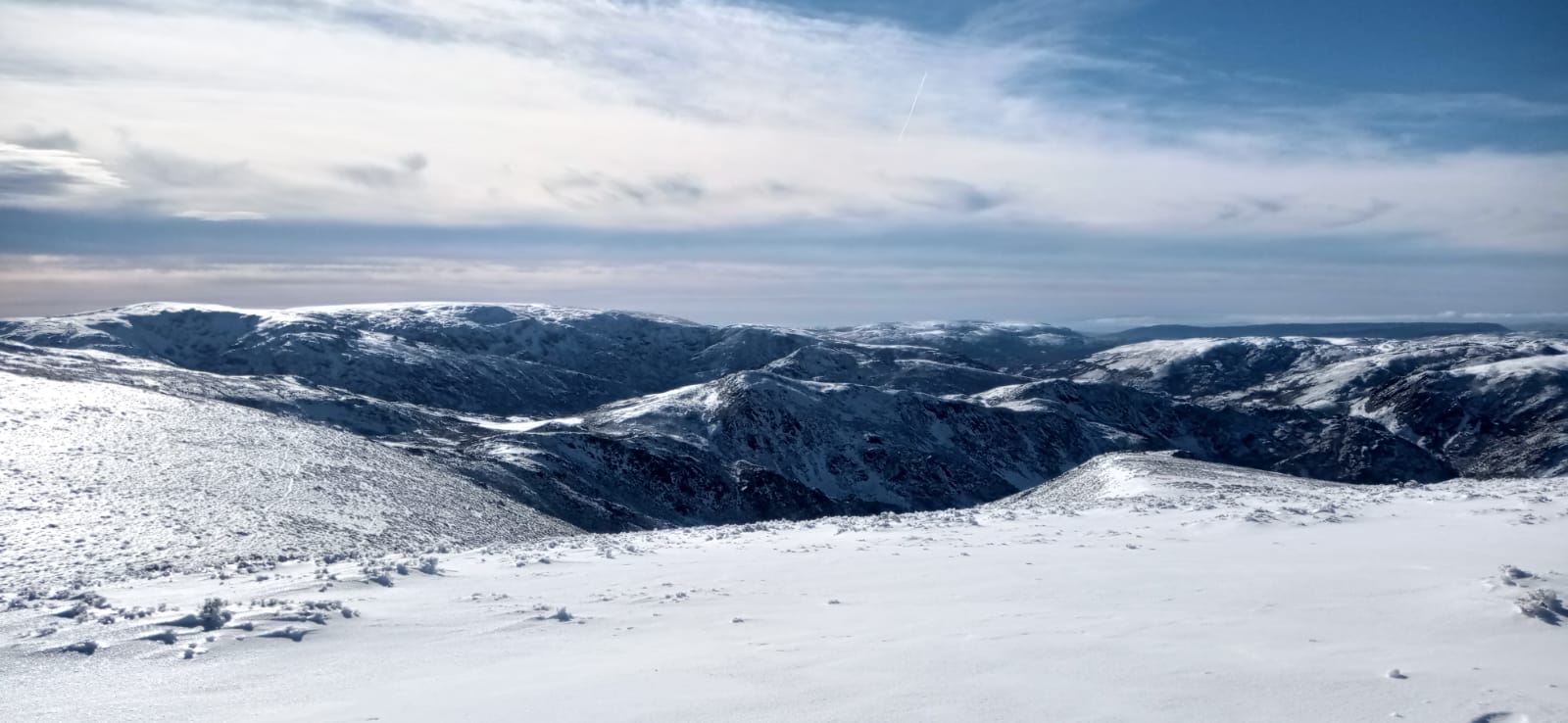 somoscomarca_terrasaltasdetrevinca:raquetasdenieve