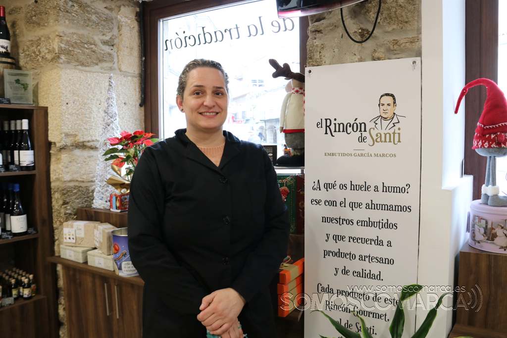 El Rincón de Santi, un nuevo estableci,iento de la empresa García Marcos en la Plaza Mayor de Viana do Bolo (1)