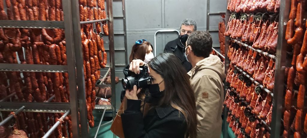 e146487d-7960-4aae-aebe-35546cf87f01