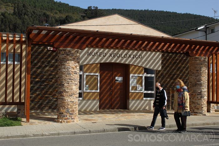Fachada del Museo Geológico de Quiroga, que fue reinaugurado en verano de 2020