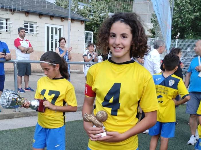 somoscomarca_irisacevedoblanco_mejorjugadora_copaperucho_2022 (2)