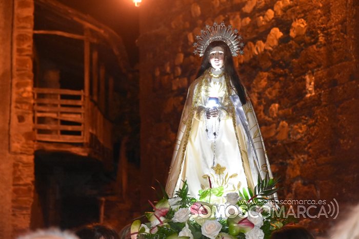 somoscomarca_entoma_procesion_virxedegalir_cirios_antorchas_2022 (3)