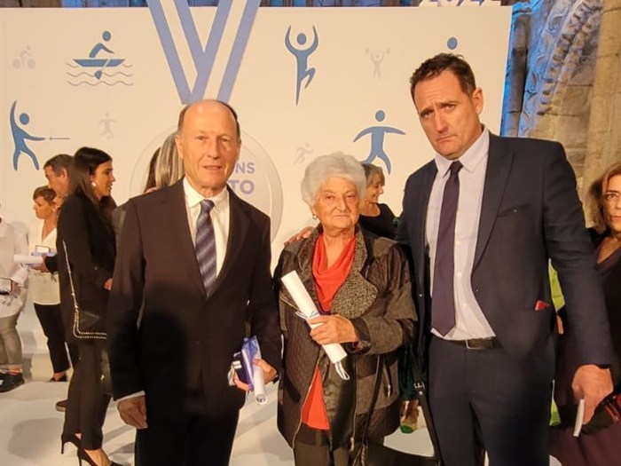 somoscomarca_atletismo_tiningonzalez_medalla_2022 (1)