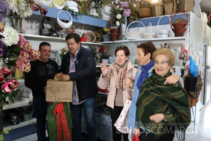 Sorteo de dos televisores en Agrival de A Rúa (3)