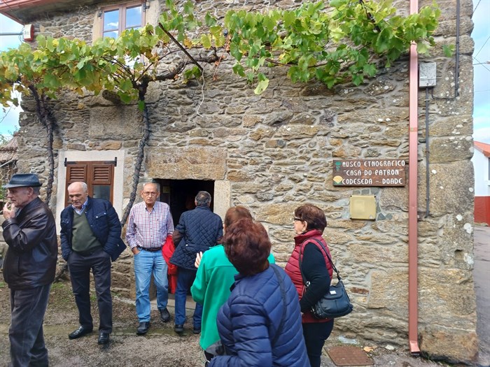Visita a Lalín da veciñanza de Larouco e Río (12)
