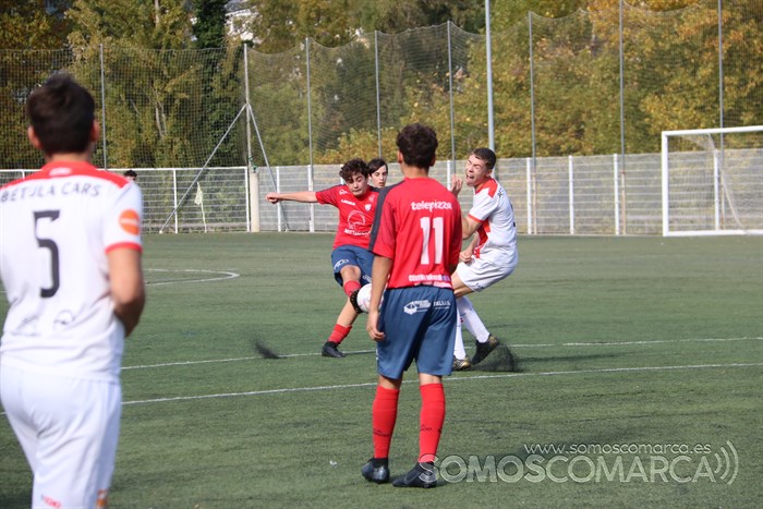 Fútbol base. Primer partido de los cadetes del CD Barco (11)