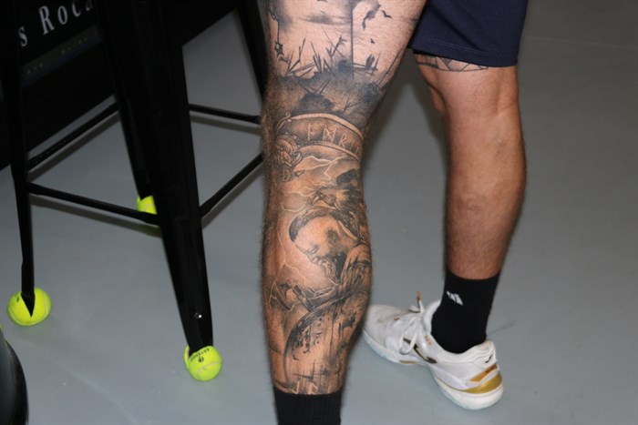 Adrian, más de un metro de melena (9)