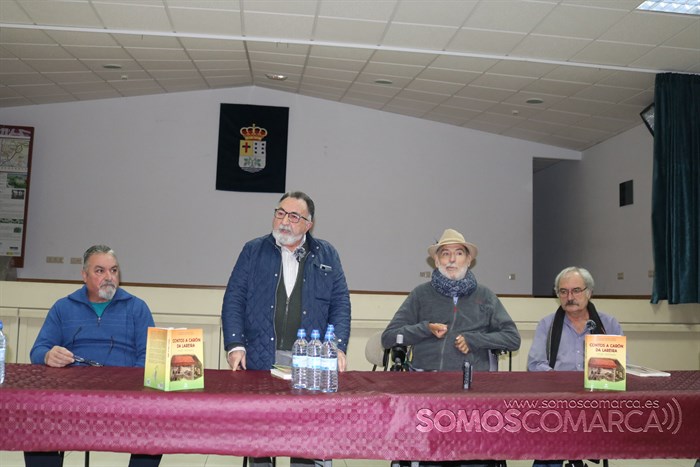 somoscomarca_vilamartin_presentacionlibro_contosacarondalareira_davidvazquez_antoniocastrovoces_josefernandez_aurelioblanco_2023 (6)