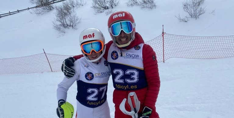 somoscomarca_guillerteran_hermanos_esqui_2023-04-06 (2)