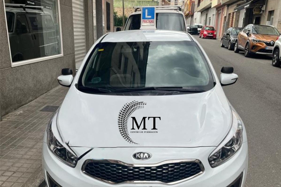 somoscomarca_coche_autoescuela_2023-06-11