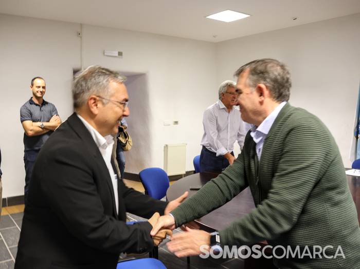 somoscomarca_230926_barco_viloira_política_luismenos_sedeediputción_pizarra_reunion_alcaldes_0013