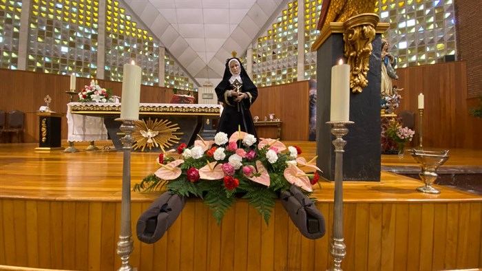 somoscomarca_240511_obarco_santarita_imagen_iglesia_flores (1)