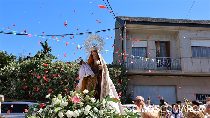somoscomarca_2024_larouco_procesion_virxedosremedios (23)