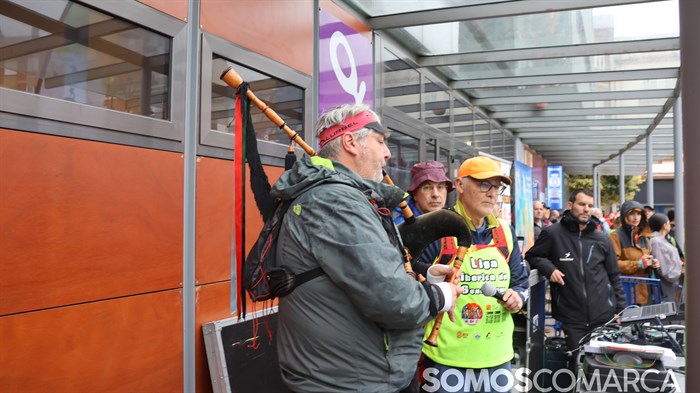 somoscomarca_20241110_obarco_andainaoutono_migeldelacal_aurentinoalonso_gaiteiro_clubpeñatrevinca (8)