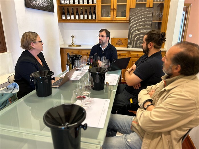 somoscomarca_20241108_obarco_D.O. Valdeorras_visita_BethWillard86