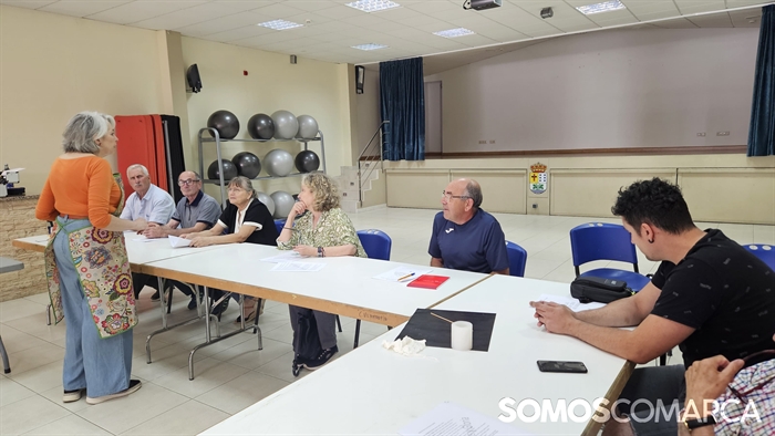 somoscomarca_20250607_vilamartin_asociacionapicultores_taller_velasceraabeja (4)