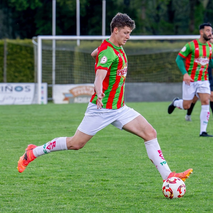 Vicente Cemin, durante un partido con el Racing Villalbés. Mundito Carballo (2)