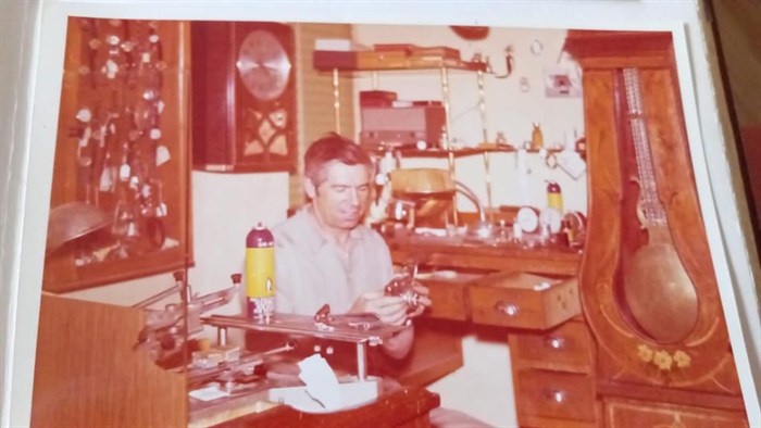 somoscomarca_20251107_davidrodriguez_relojero1980