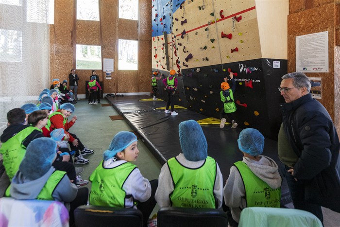 somoscomarca_202600224_manzaneda_luismenor_esquiou3058