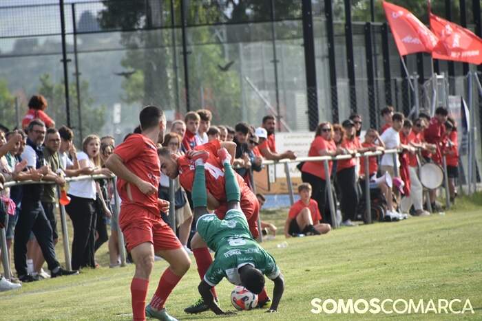 somoscomarca_20260606_vilamartin_obañadorio_futbol_cdcorgomoplayoff (47)