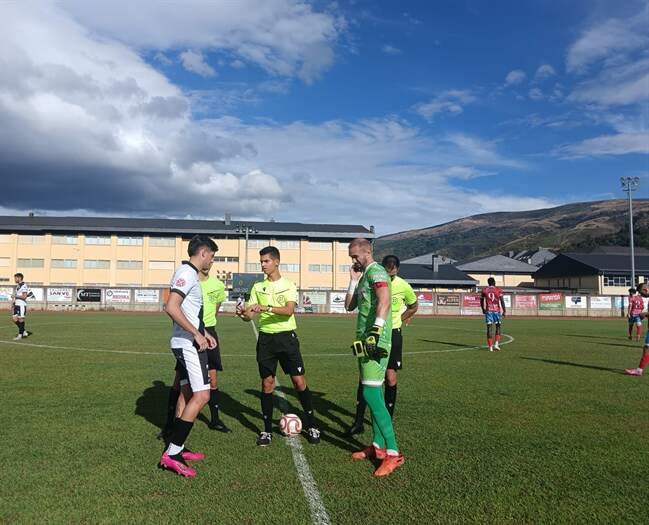 somoscomarca_20260826_obarco_cdbarco_ourensecf_torneofariñas4286